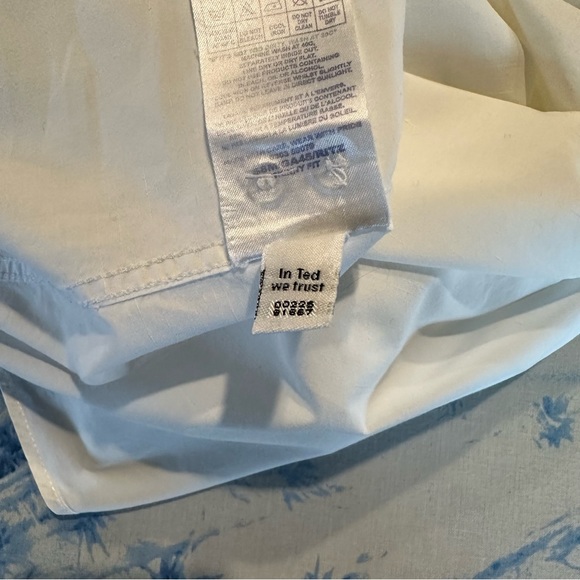 Ted Baker London Button Down w/Pocket detail - Picture 3 of 9